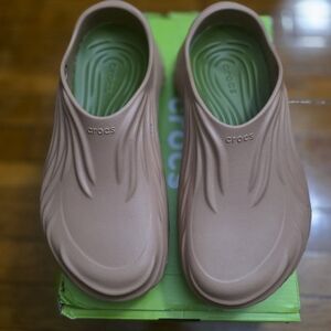 Crocs Classic Slip-On Clog in Mauve with Green Footbed